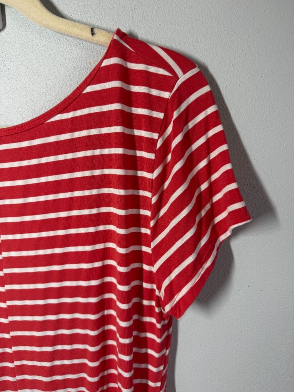 She + Sky Womens Medium Red Stripe Knot Front Tee Casual Short Sleeve Knit Top - Picture 6 of 7